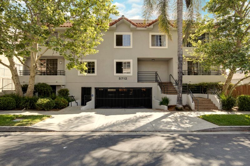 5712 Camellia Ave, North Hollywood